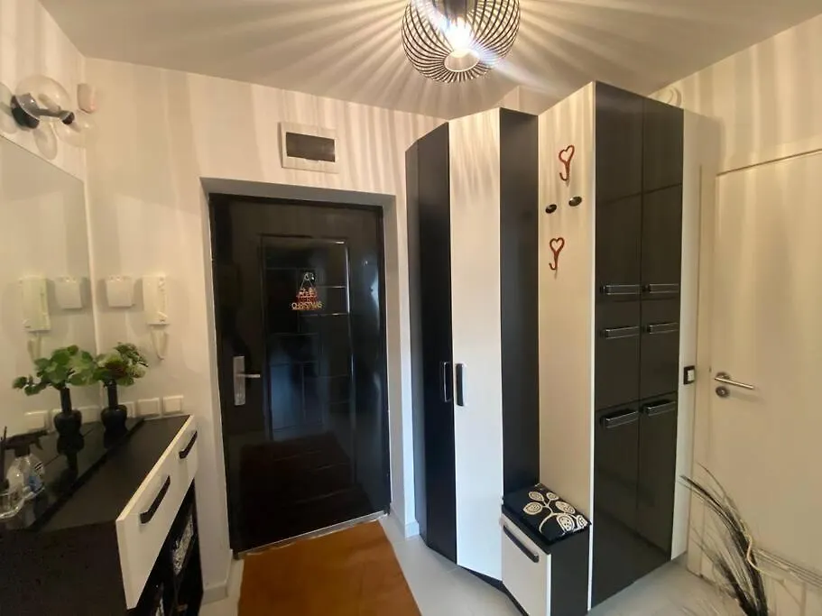 Lovely 1-Bedroom Apartament With Free Parking ソフィア