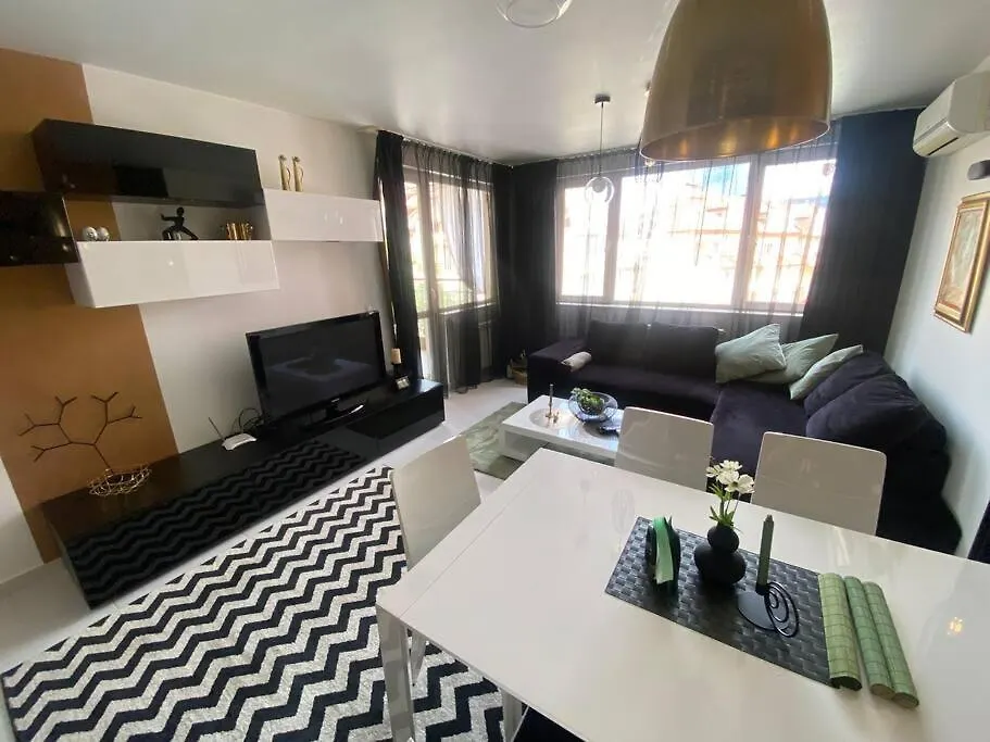 Lovely 1-Bedroom Apartament With Free Parking ソフィア ブルガリア